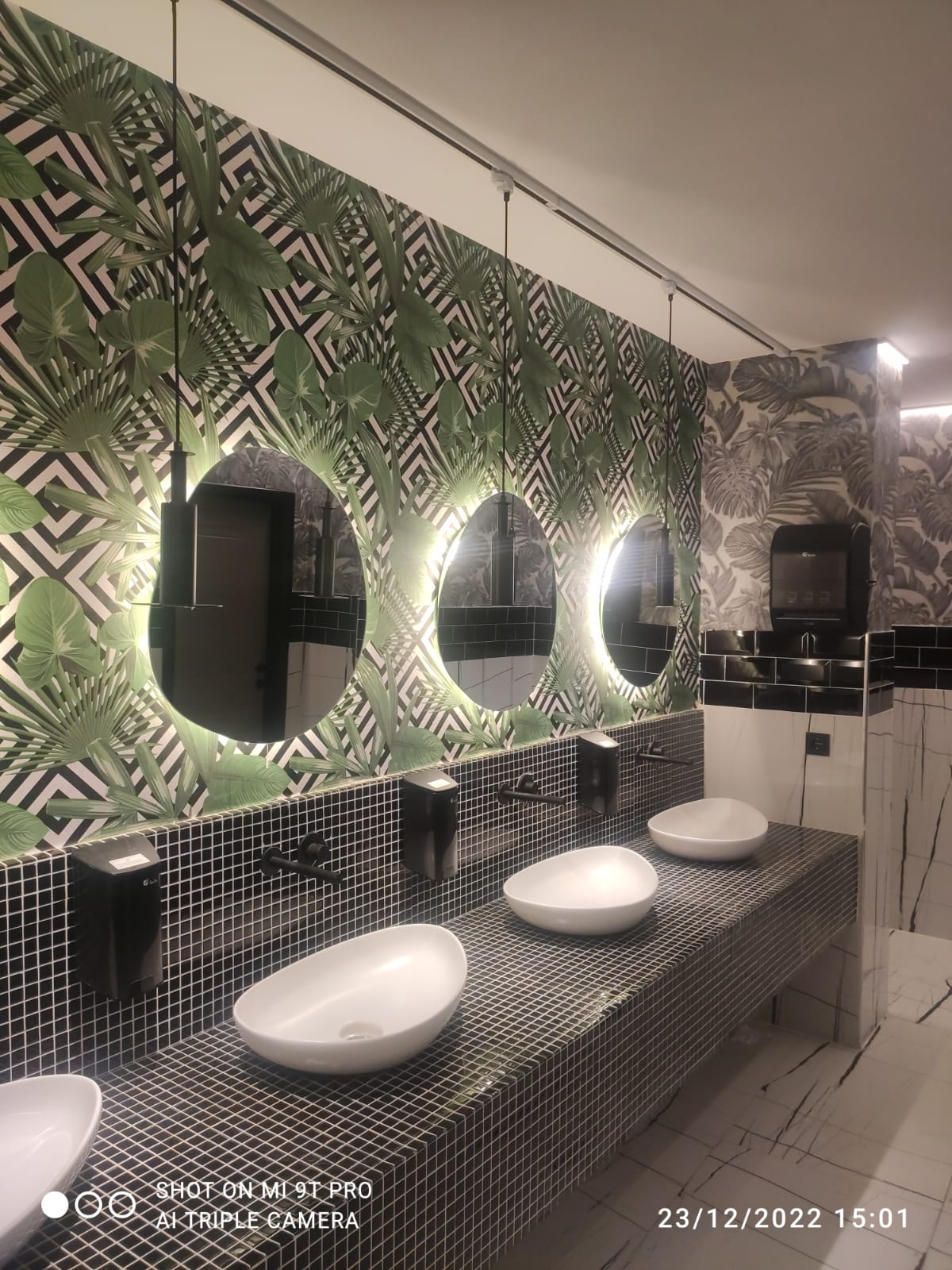 Fotoselli Havluluk ve Sabunluk Uygulaması